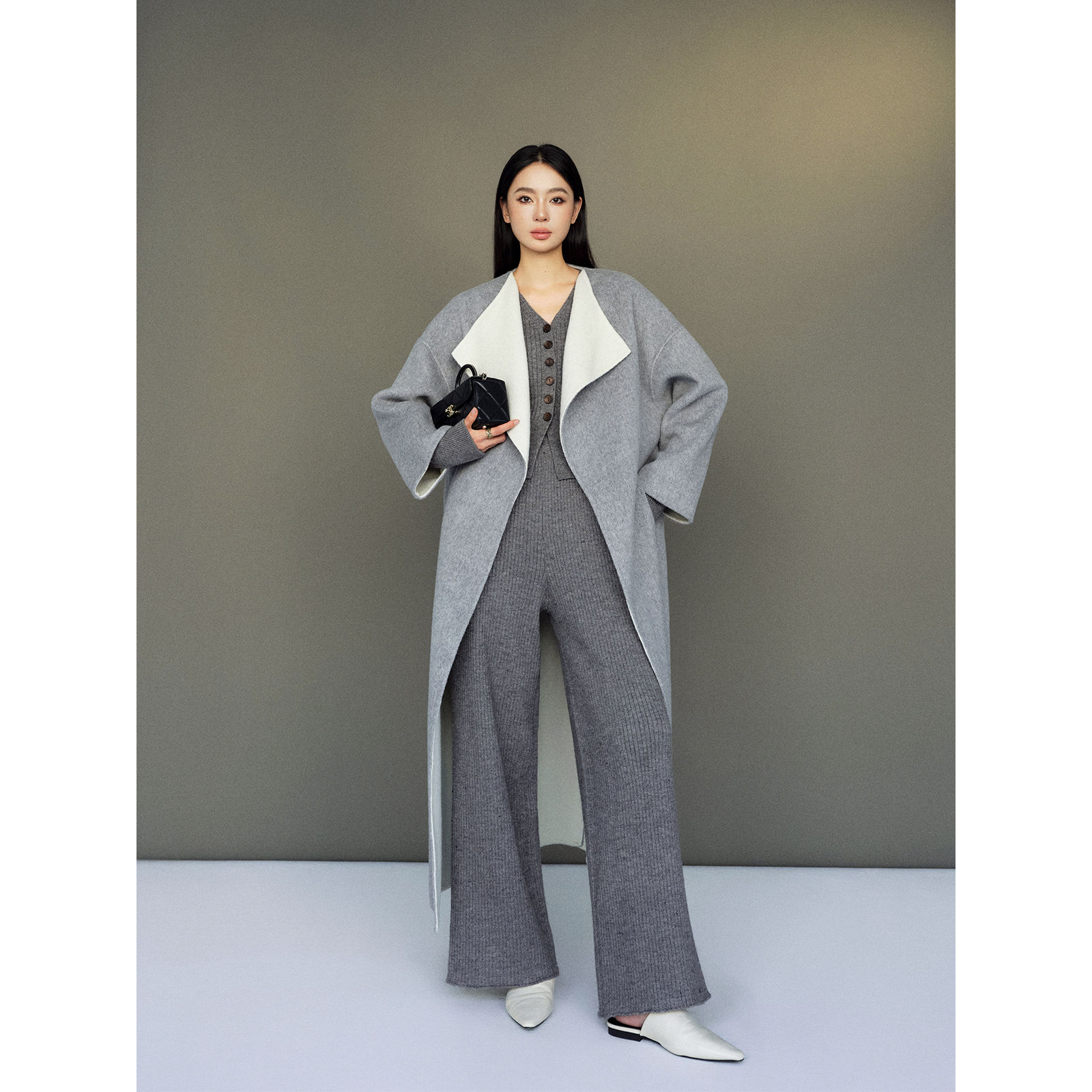 周淼ZHOUMIAO双色兔丝绒 茧型斗篷式双面呢大衣女冬ZM24D8455Z