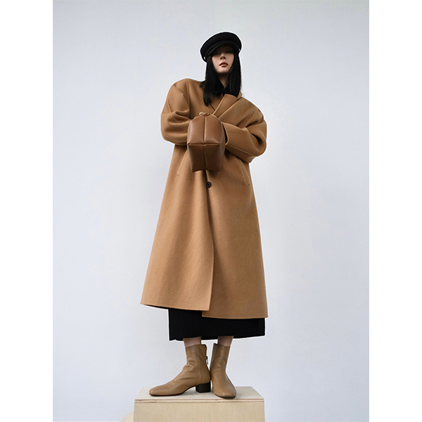 周淼ZHOUMIAO 复古三粒扣 甄选双面羊绒羊毛呢大衣ZM22D8001W