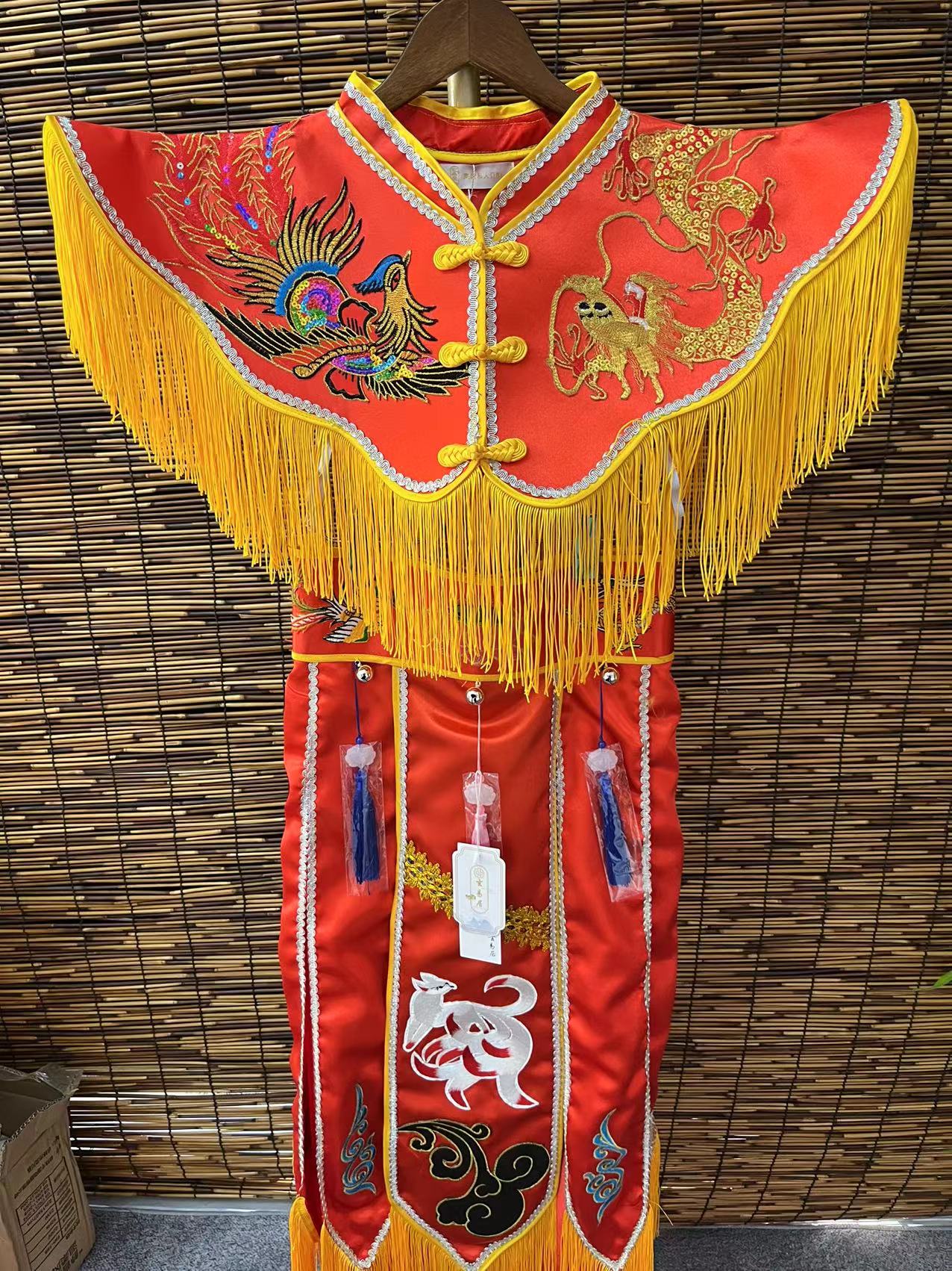 红色系双层亮段面料战袍