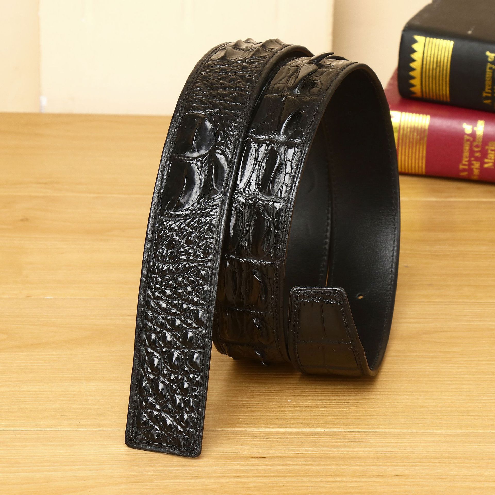 3.8宽鳄鱼皮打孔腰带无拼接皮带(现货均已打好孔)
