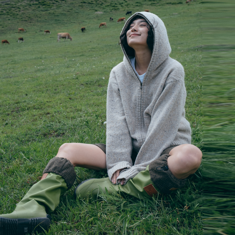 谜底连帽针织开衫女冬新品文艺风绣花百搭保暖毛衣244MZ1861