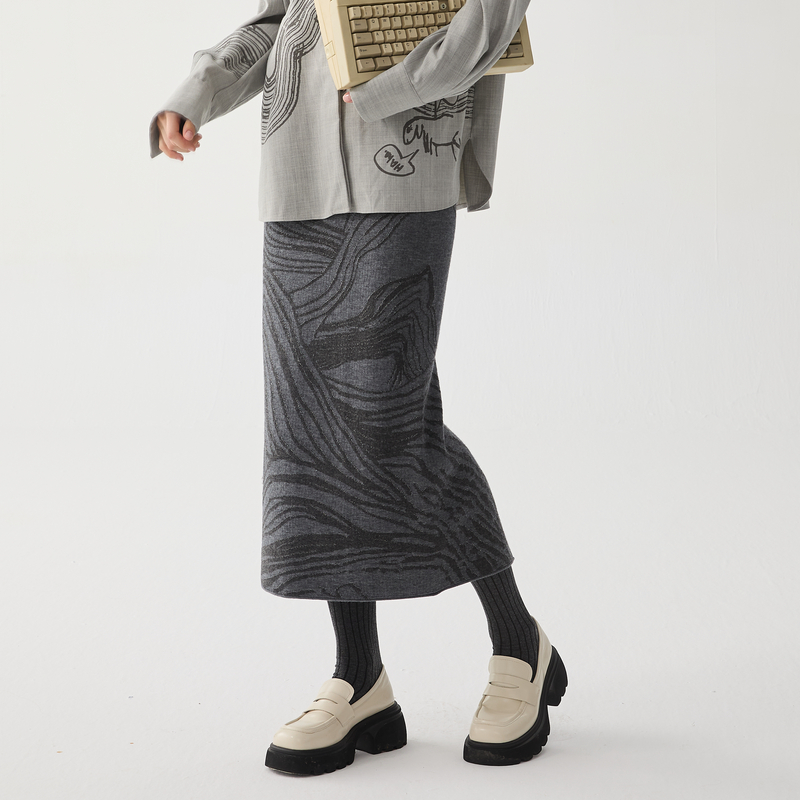 谜底针织半身裙冬新品复古风提花修身直筒半裙长裙244MZ1898