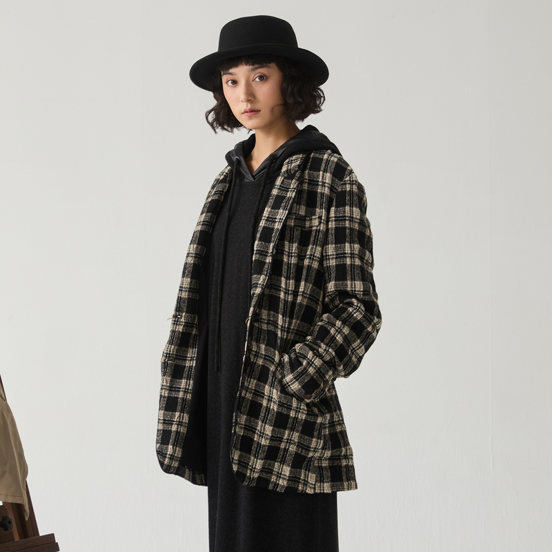 谜底西装呢子大衣女冬季新品简洁利落宽松西服外套244GD1653