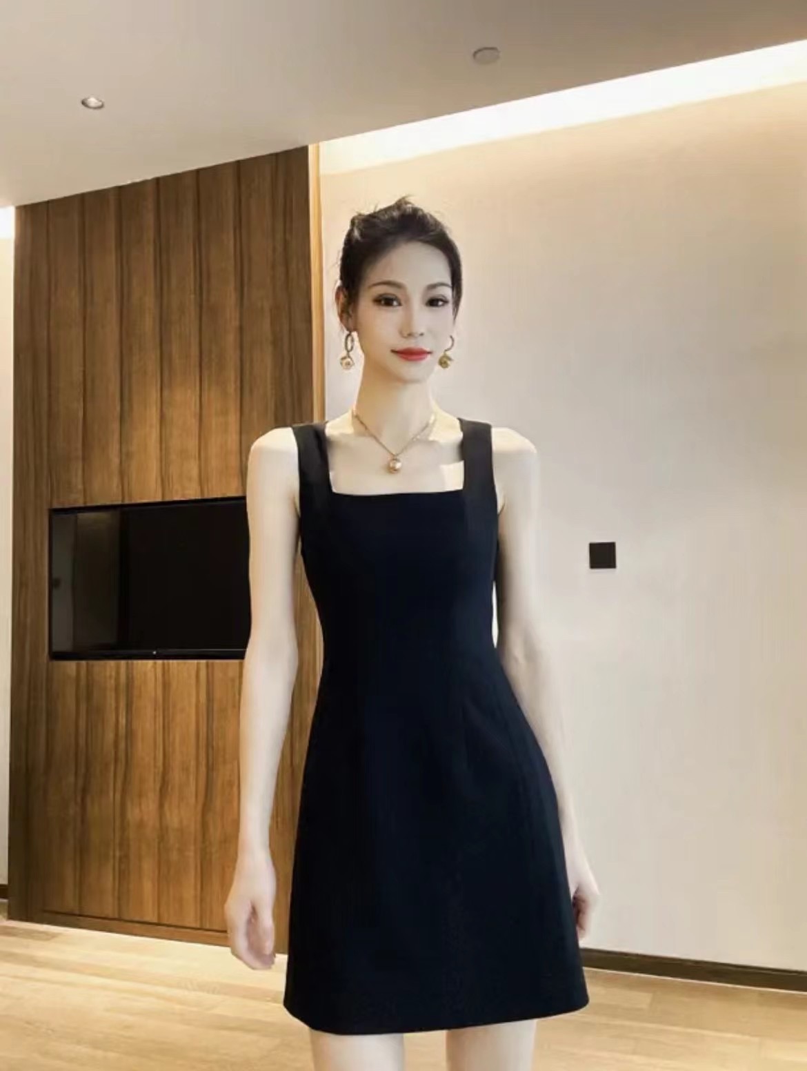 商场同款2024春秋新款气质简约无袖短款方领洋装连衣裙女