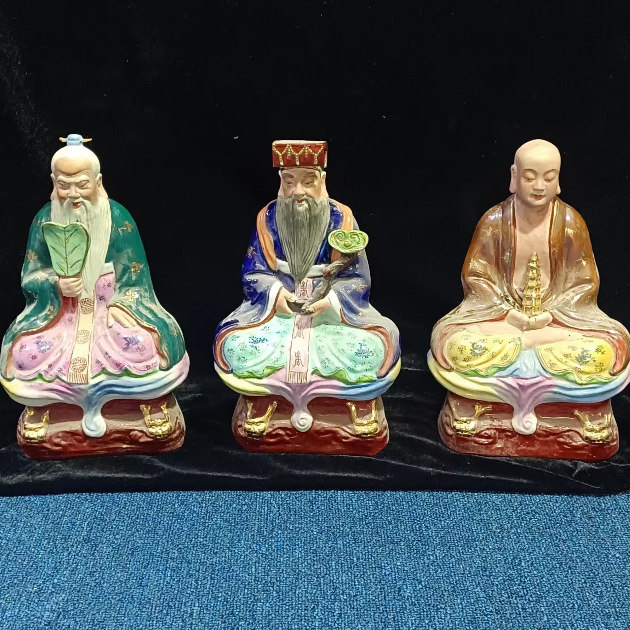 精美绝伦的雕塑瓷《三教》