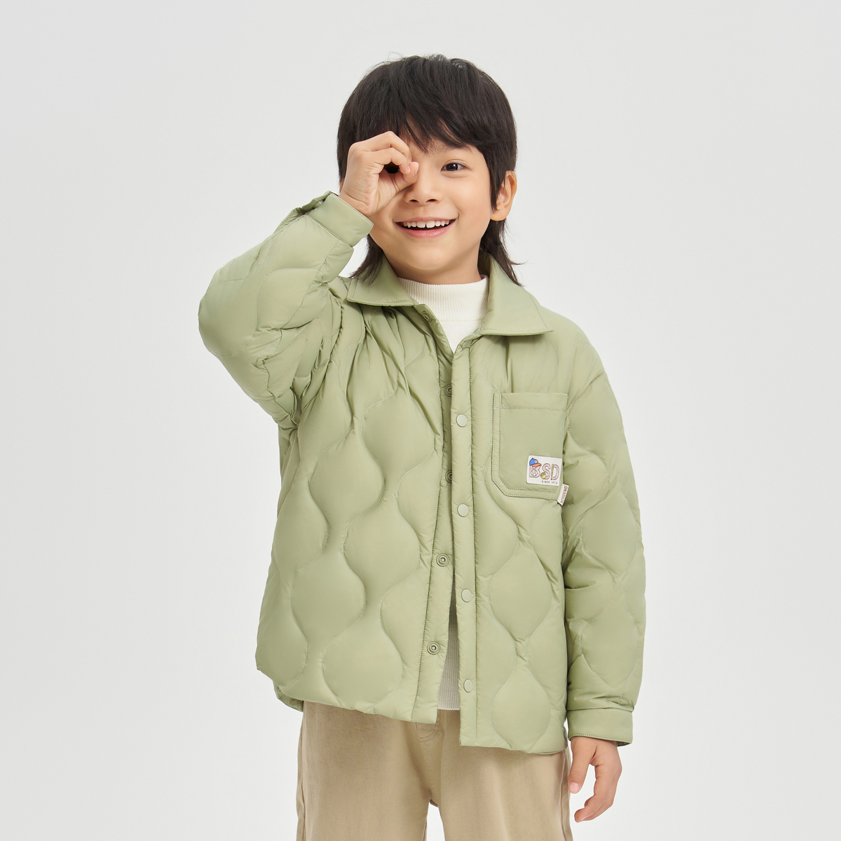 2024秋季新款童装短款时尚轻暖羽绒服T40133630