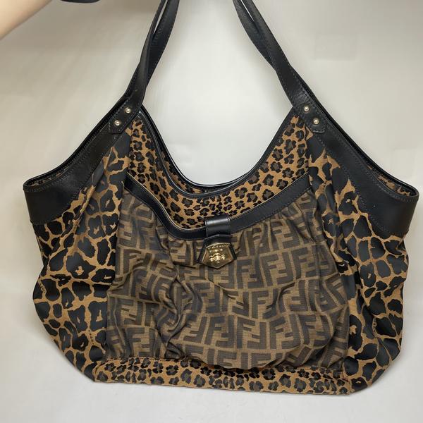 95新 FENDI/芬迪 范大范Fendi中古老花购物袋/4552 3783