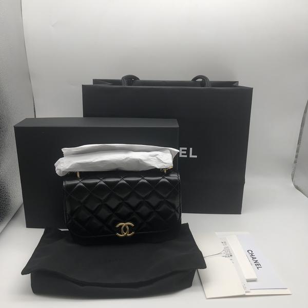 全新未使用 Chanel/香奈儿 范大范香奈儿斜挎包/7823 8071