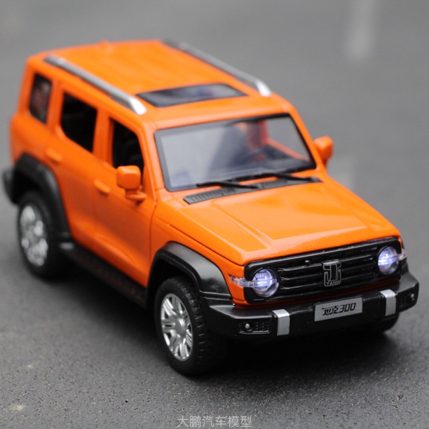 TK300合金汽车模型静态车模金属礼品摆件全开门带避震逼真车模