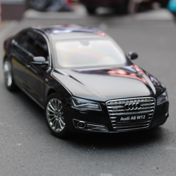 A6L A8L仿真合金汽车模型