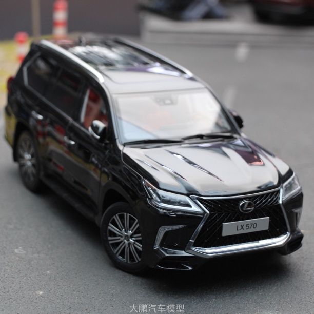 LX 570 LX600仿真合金汽车模型