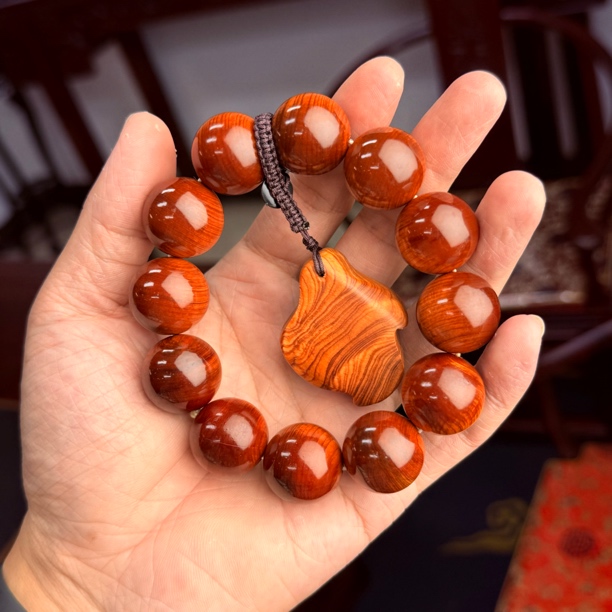 【大倩精品】崖柏2.0全玉化 满油 单圈手串