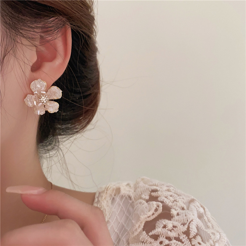 合金仿水晶耳饰 超仙法式复古碎钻花朵仙气耳环 甜美潮轻奢耳钉女
