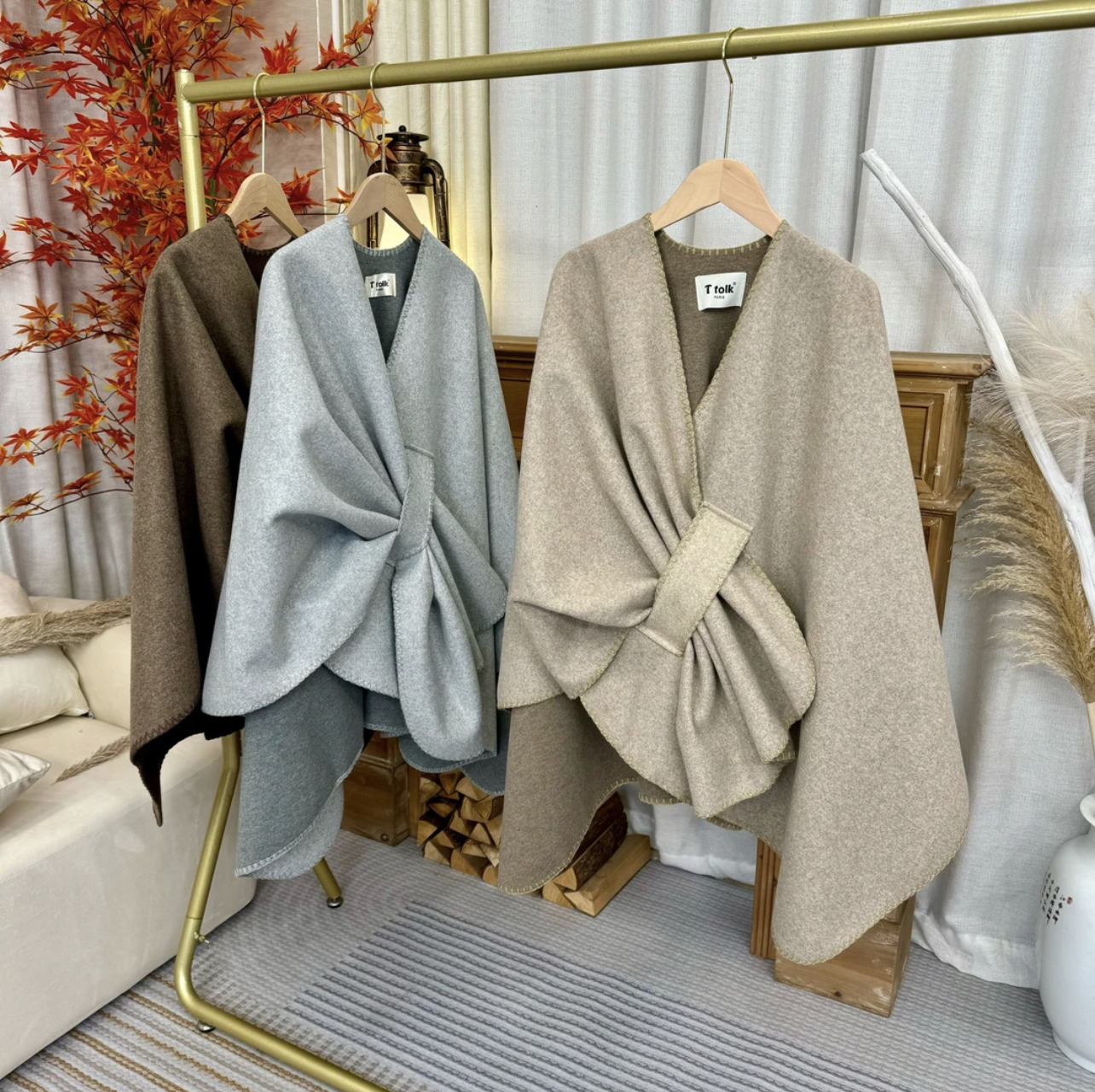 日常呢子百搭披肩女春秋冬气质网红风格披肩双面时尚纯色高级