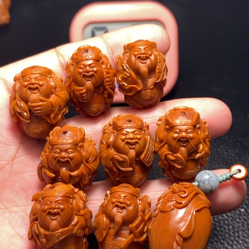 【闪购商品】橄榄核雕E****S
