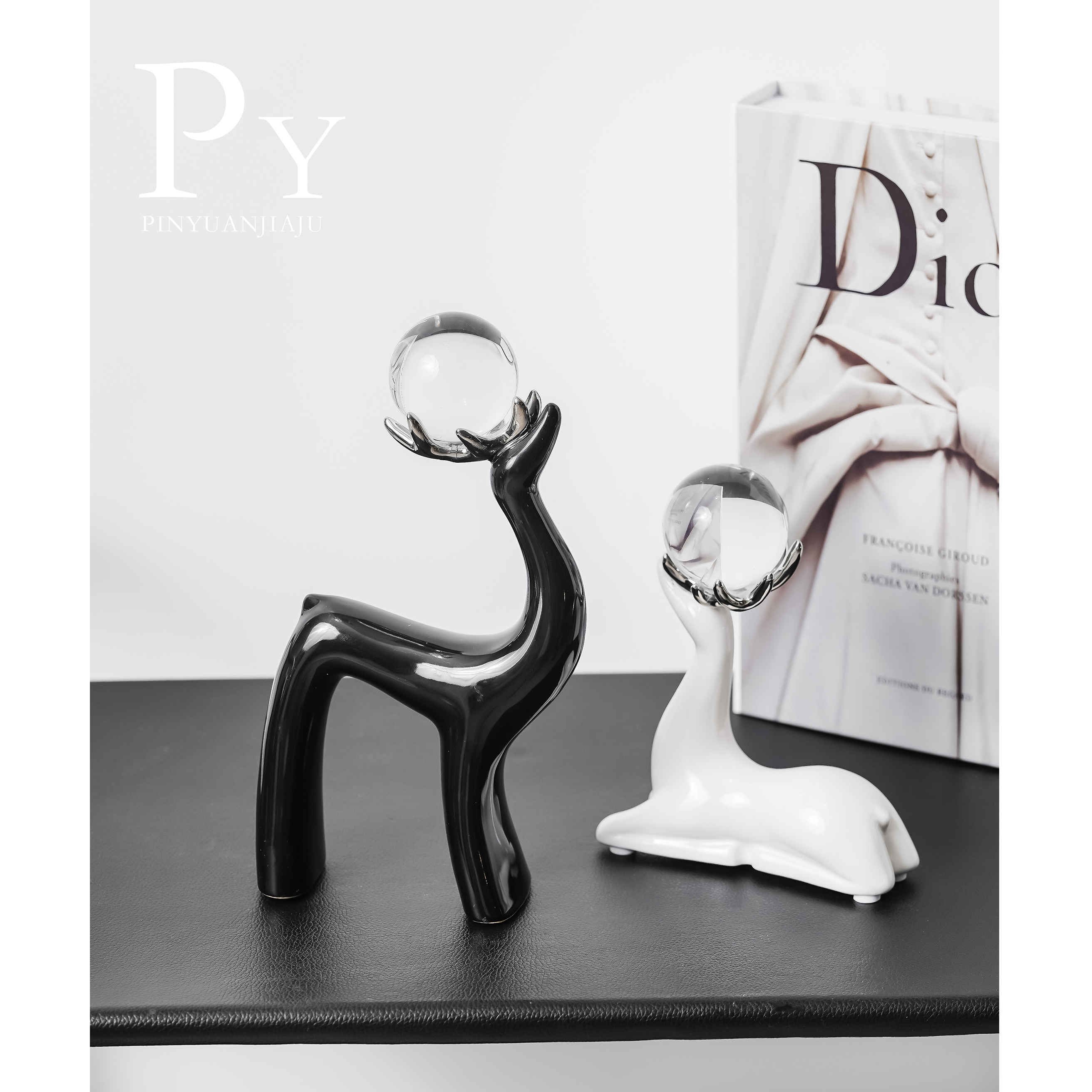 轻奢水晶球麋鹿陶瓷摆件高档家居客厅玄关电视柜酒柜创意装饰品