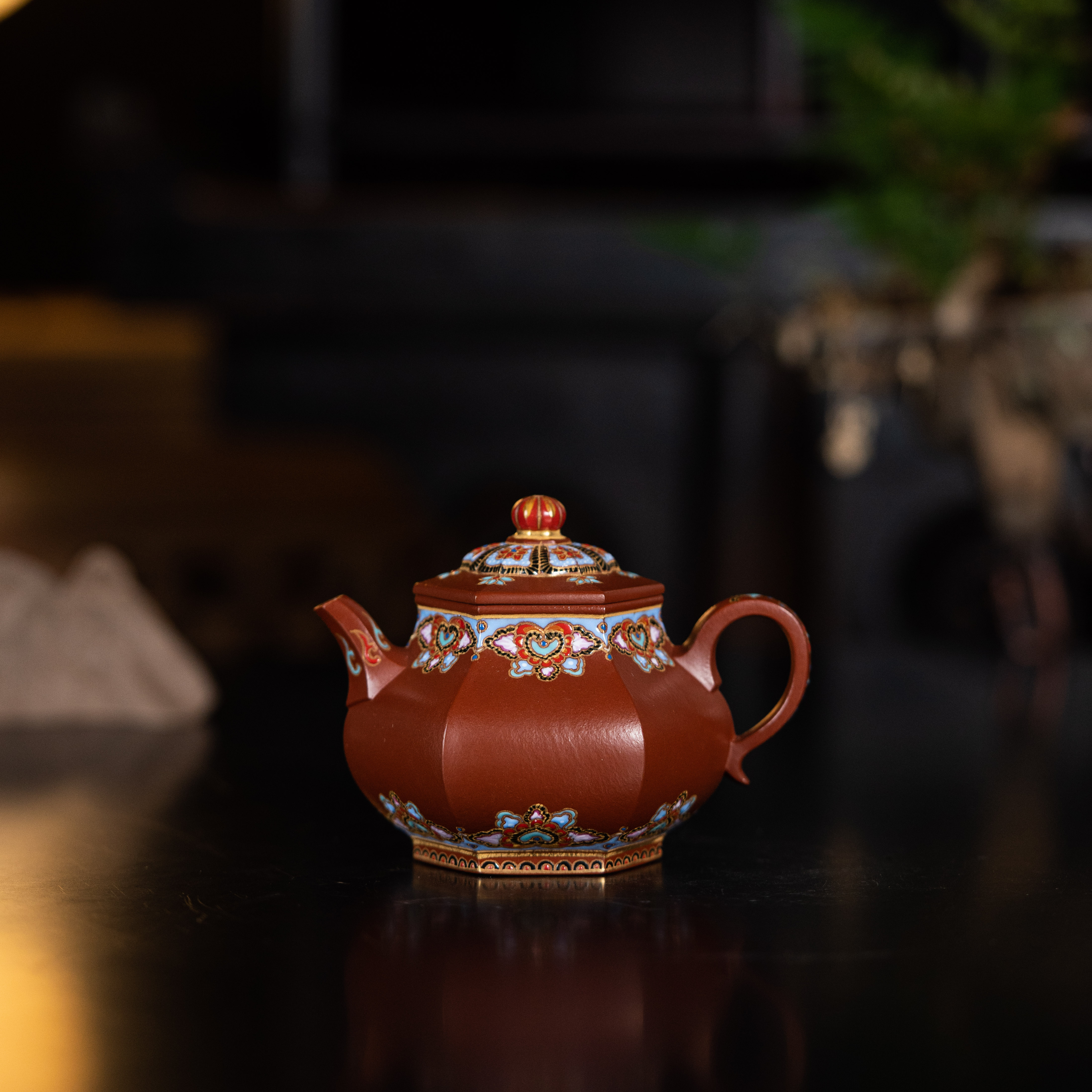 【合仲】宝相纹如意纹 珐琅六方莲意150cc 家用紫砂茶壶