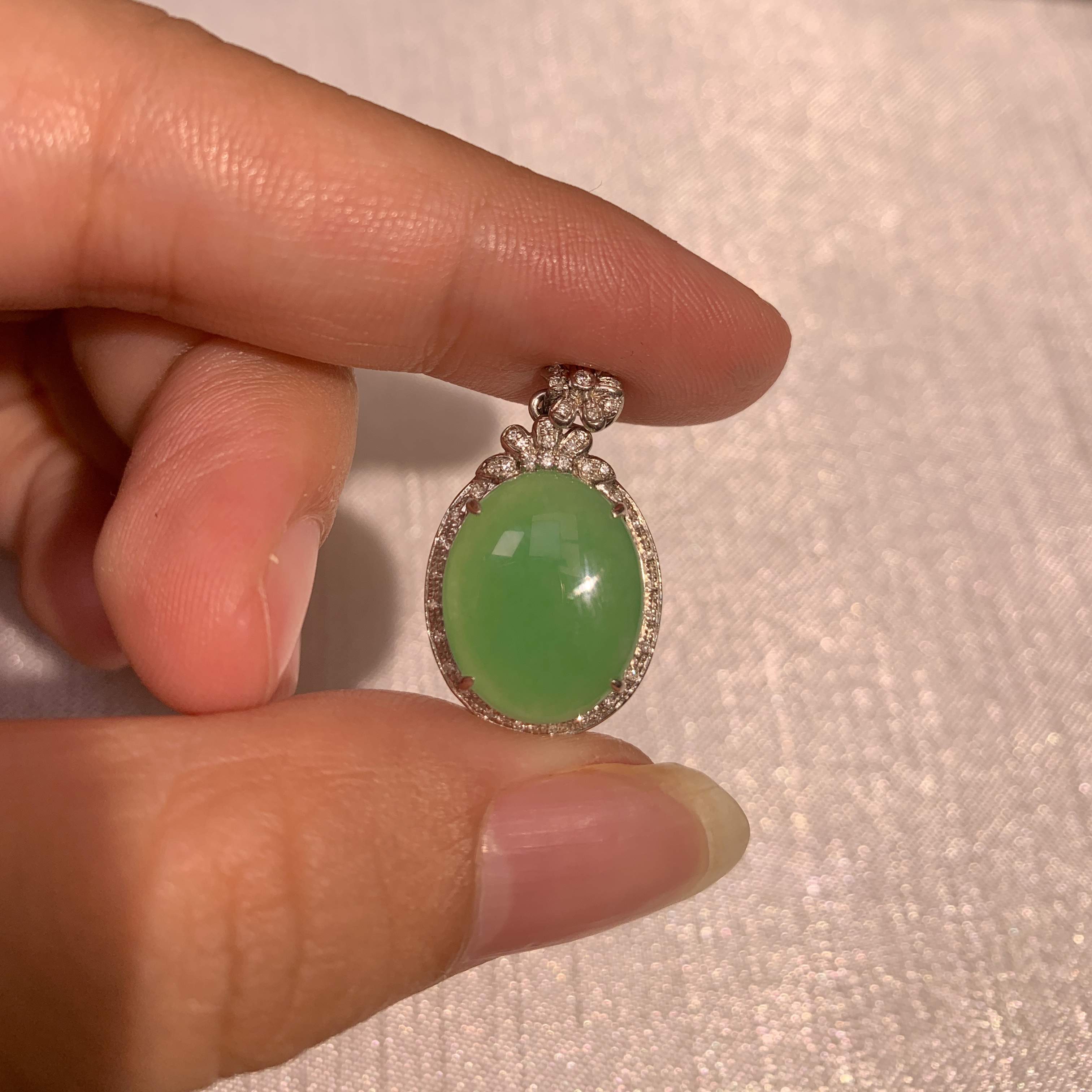 18K金镶缅甸A货翡翠吊坠