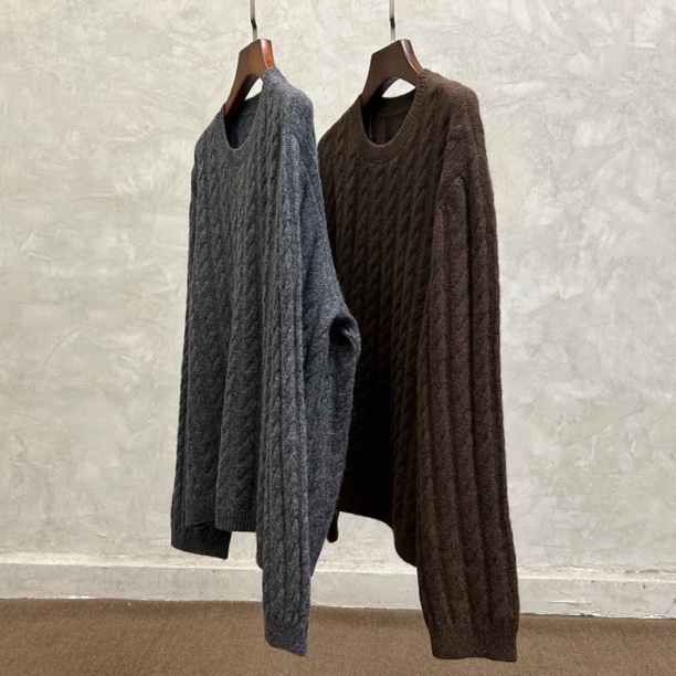 时尚简龄牦牛绒小绞花圆领宽松廓形显瘦羊绒衫 女士上衣