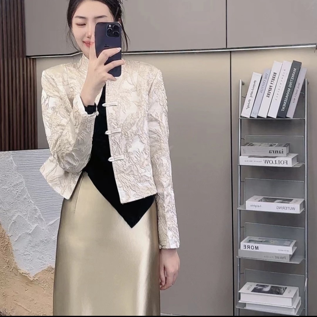 新中式国风盘扣短外套女秋季新款轻奢设计感百搭气质小众