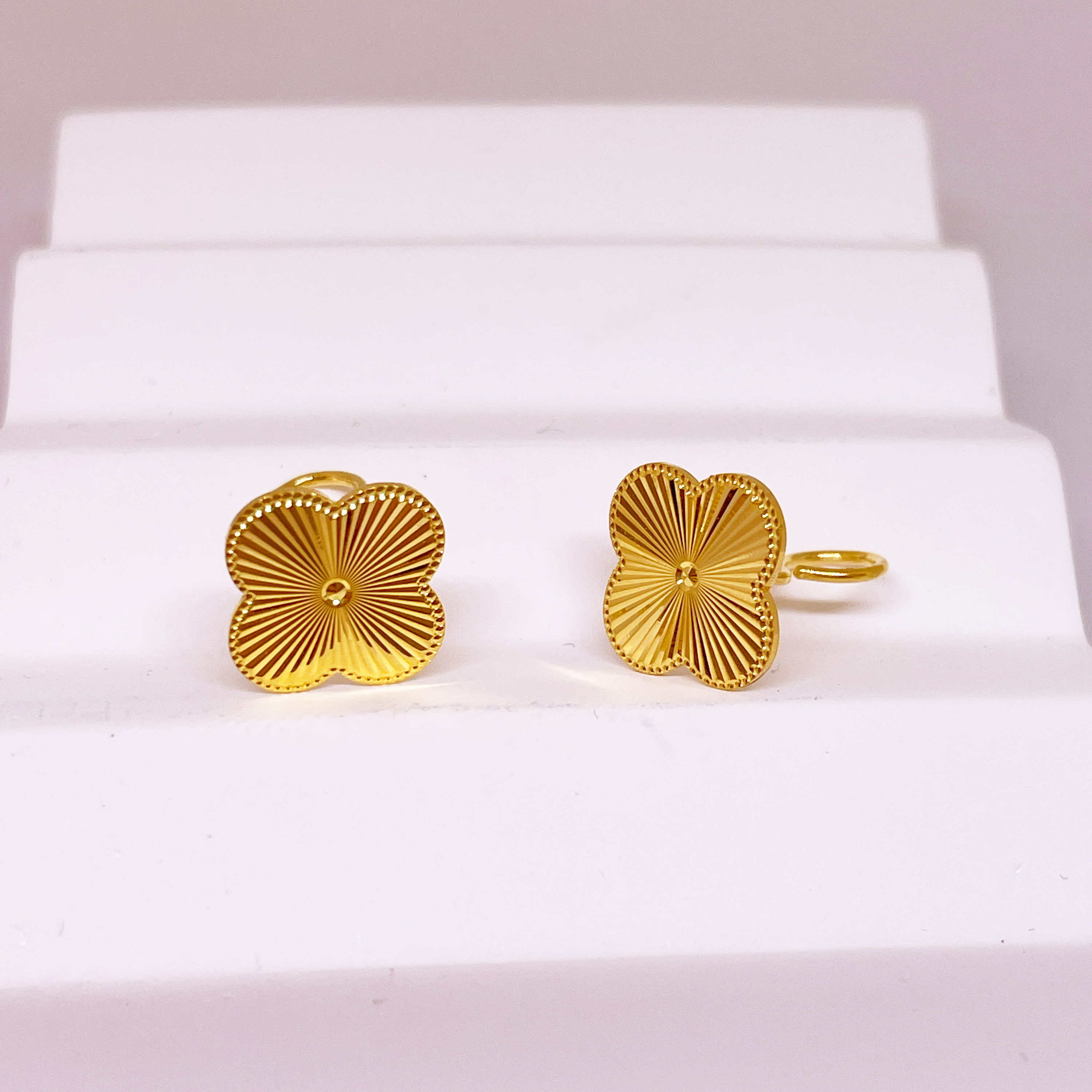 足金999 大号号镭射四叶草耳钉 弯针