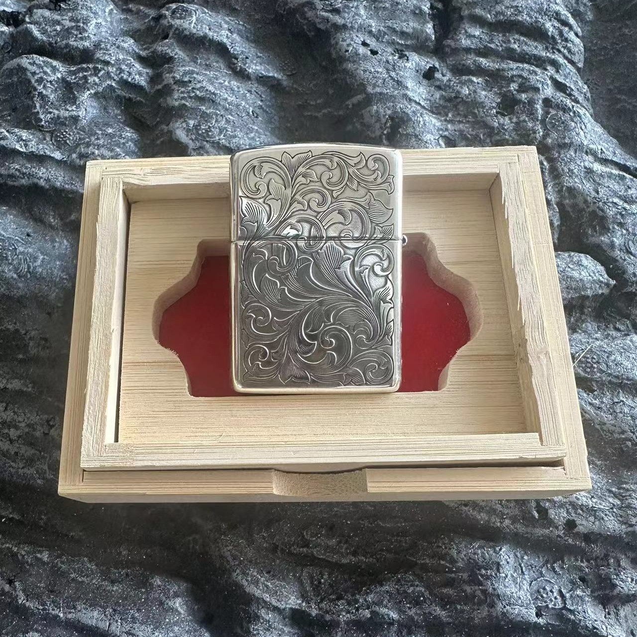 ZIPPO打火机正品纯925银盔甲大叶唐草花高端男士经典防风礼物DYJ1