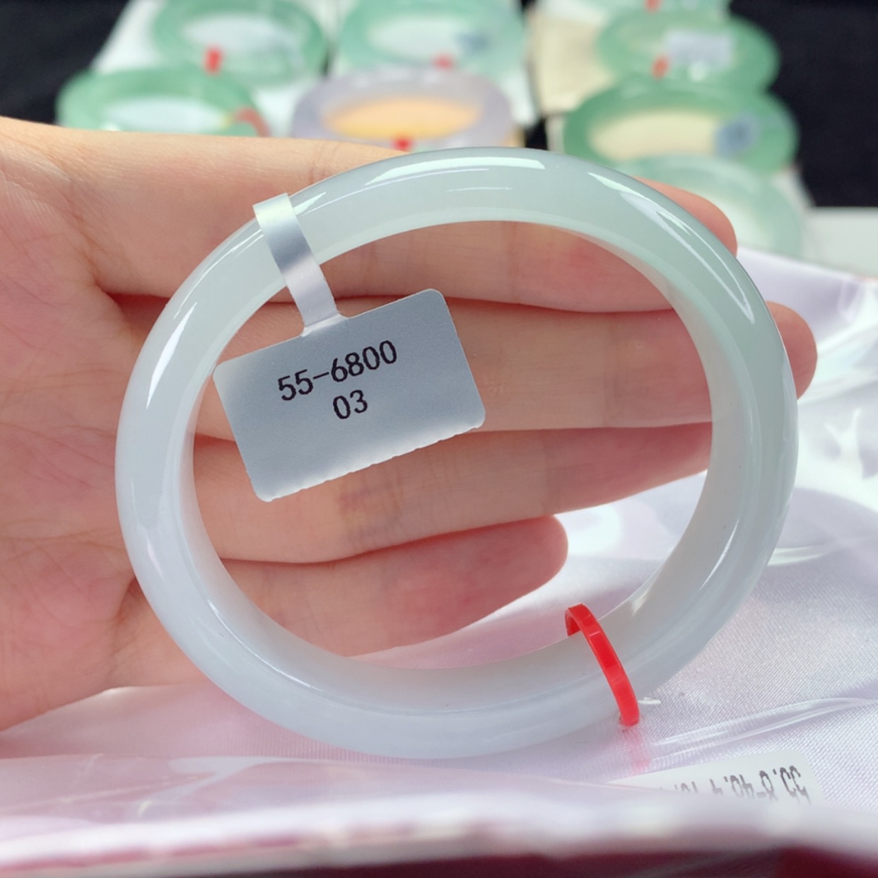 【闪购商品】翡翠手镯未镶嵌56贵妃