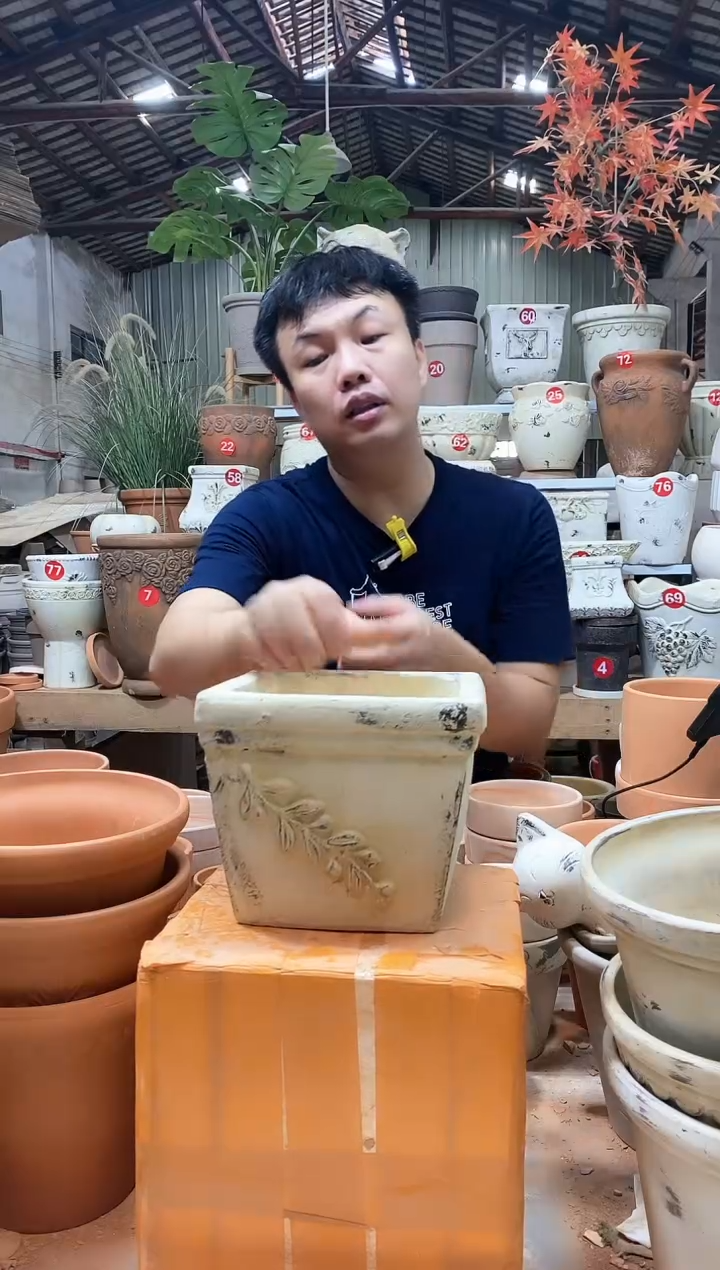 【闪购商品】缸1个四方18*15作旧白色橄榄