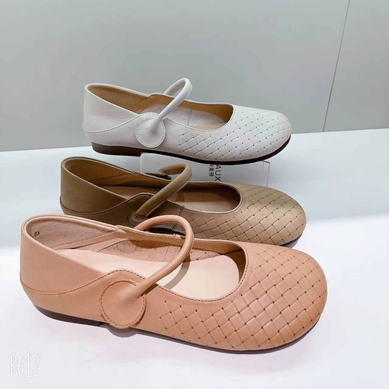 轩美诗舒适软底百搭浅口时尚瓢鞋圆头妈妈鞋韩版