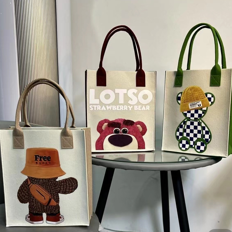 【胡月专属】印花卡通学生毛毡包 30*26*10