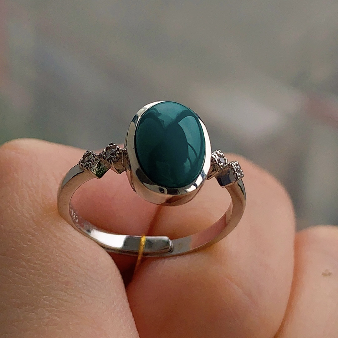 原矿精品绿松石 精品女戒10.5x8mm