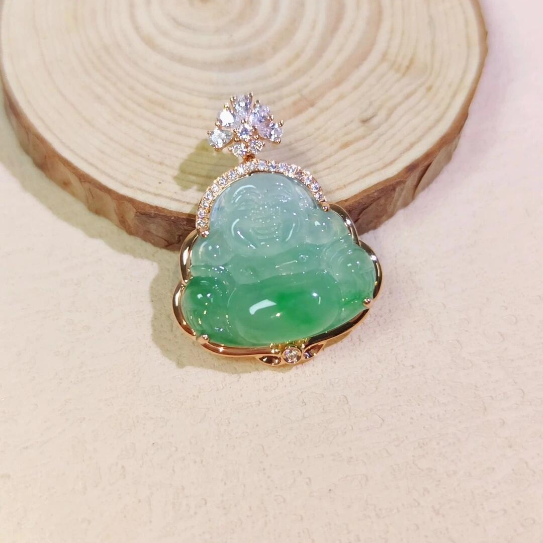 缅甸A货翡翠冰绿飘花佛公吊坠