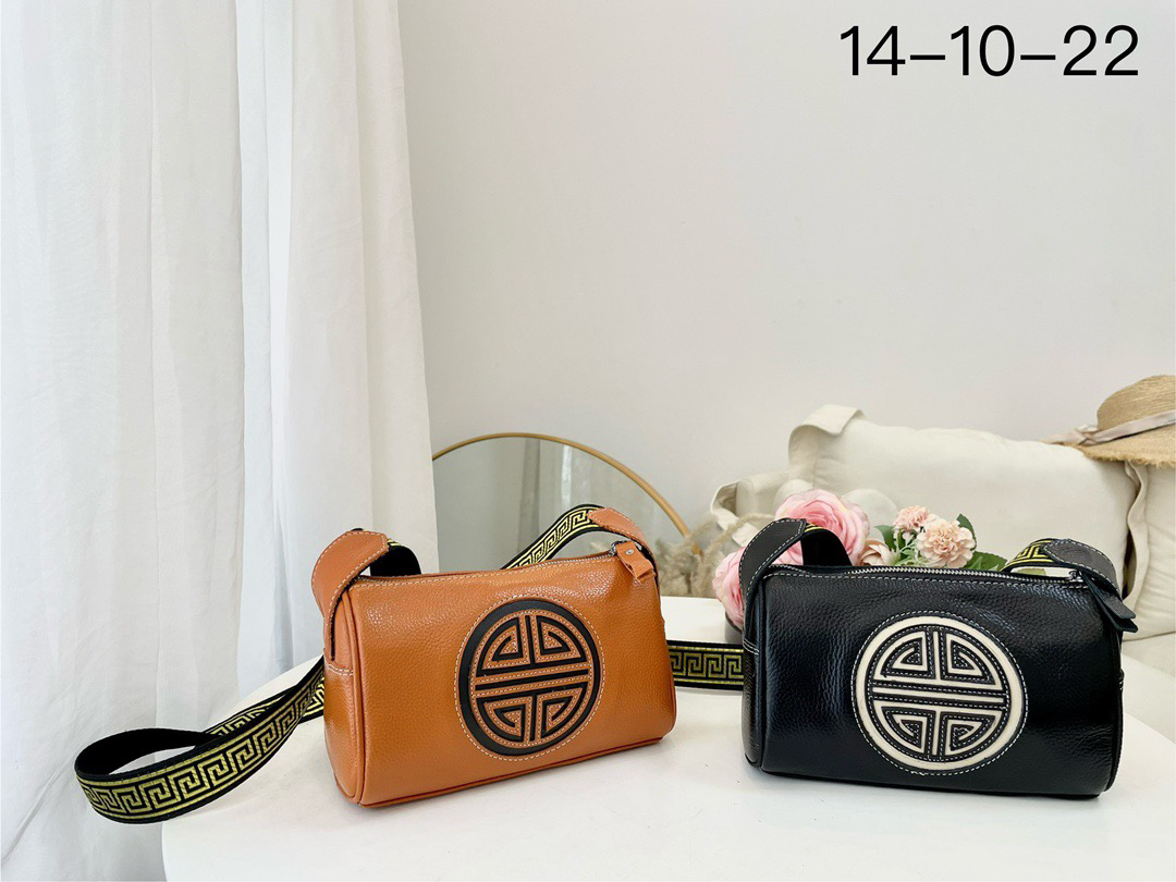 蒙古元素牛皮斜挎包