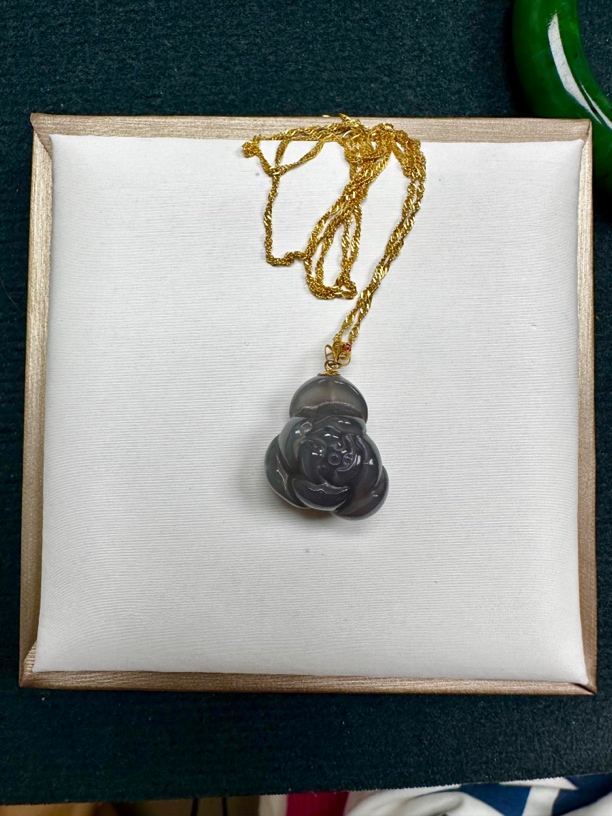 和田玉烟紫玫瑰花