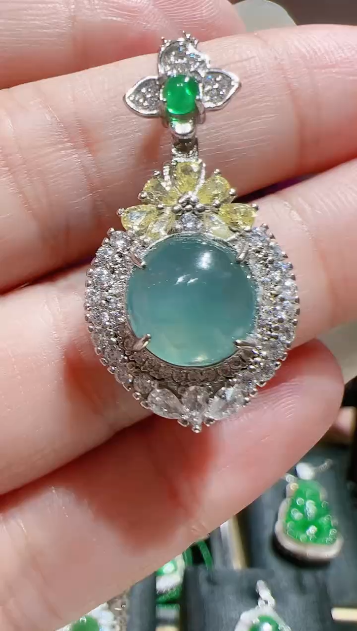 【闪购商品】翡翠颈饰未镶嵌2024111303