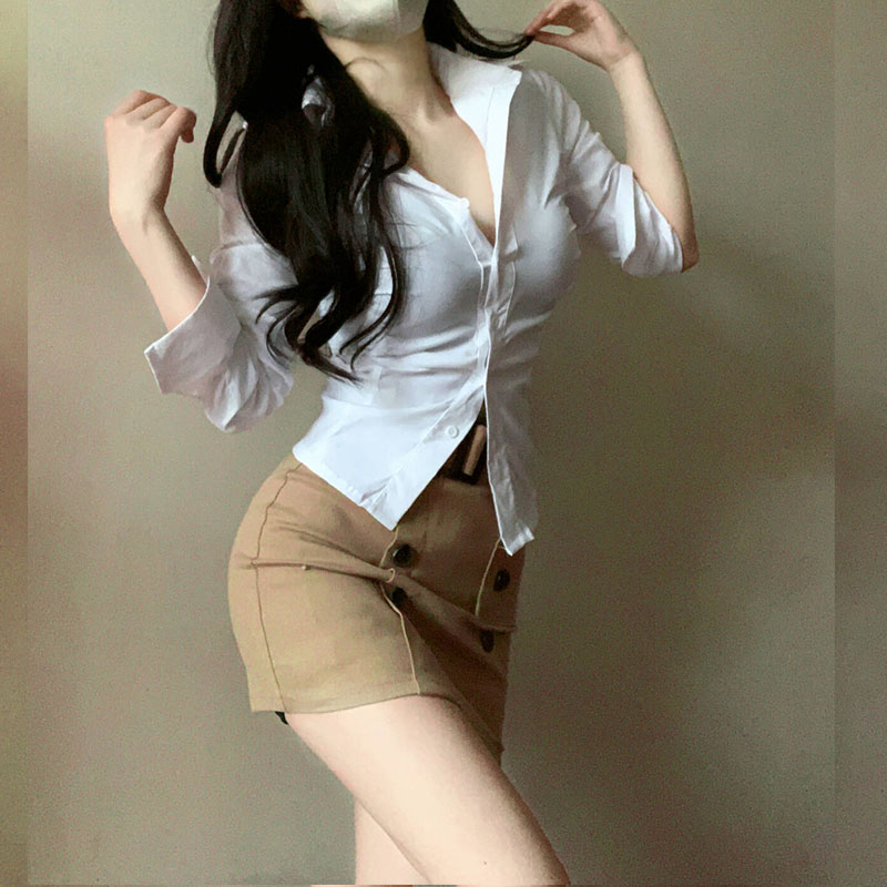 【黄小九定制】秋季新品纯欲韩女气质收腰衬衫纽扣设计包臀裙套装