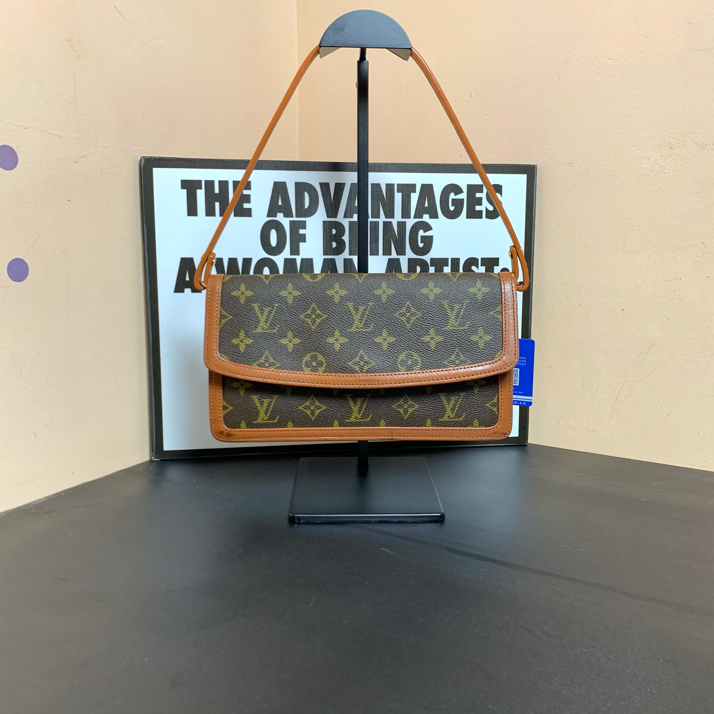 95新 LouisVuitton/路易威登 LV红皮信封包手拿包/路易威登斜挎