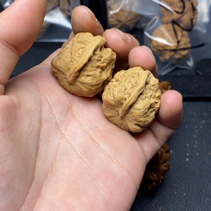 【闪购商品】文玩核桃吊坠腾*得35
