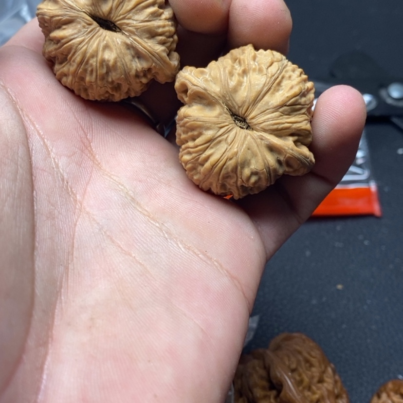 【闪购商品】文玩核桃吊坠九**涵82