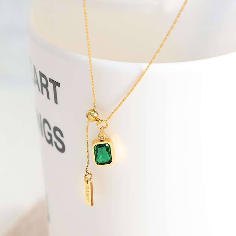 钛钢项链 显白可抽拉流苏绿色项链复古气质时尚法式精致饰品