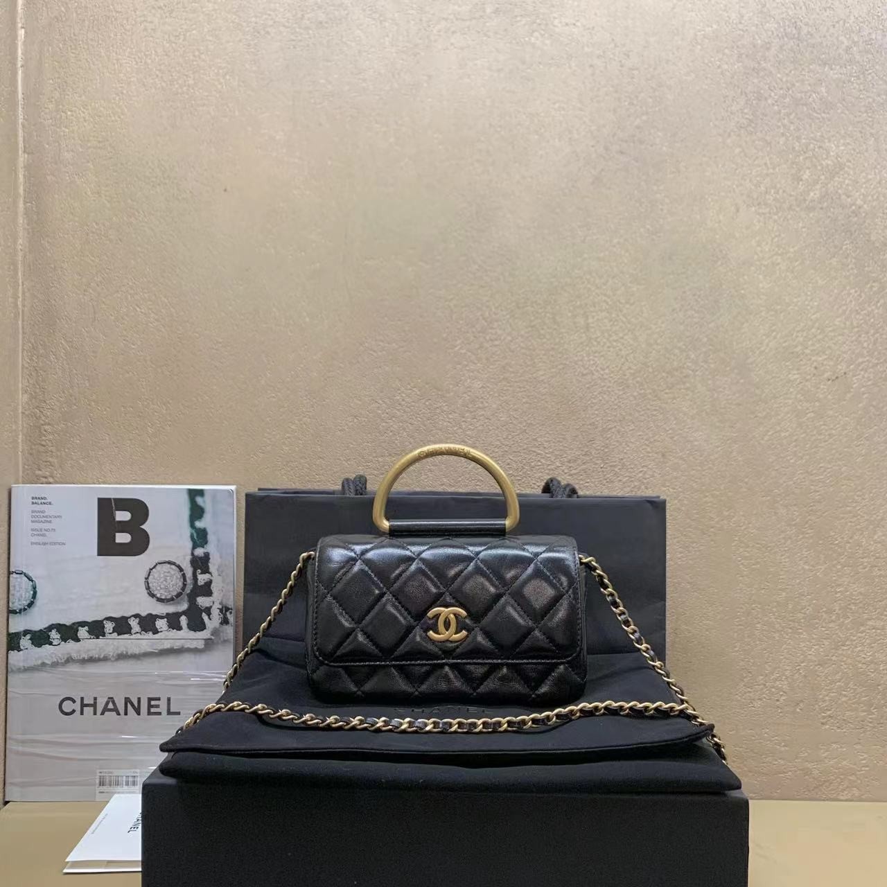 95新   壹臻中古/chane123B黑金羊手柄手机包 17576425