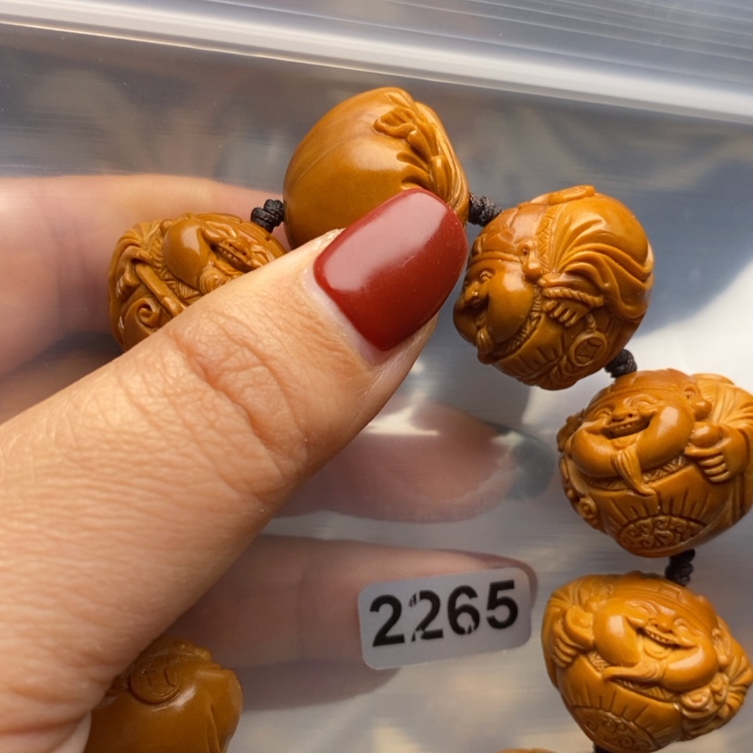 【闪购商品】橄榄核雕d*q2265