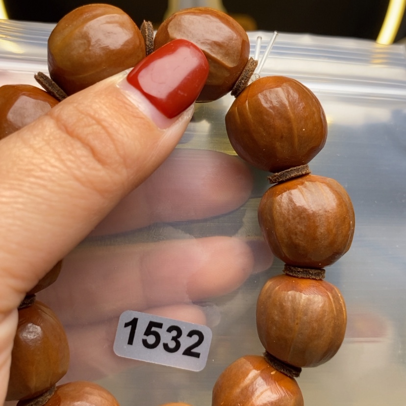 【闪购商品】橄榄核雕等**雨1532