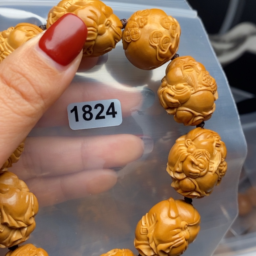 【闪购商品】橄榄核雕左*北1824