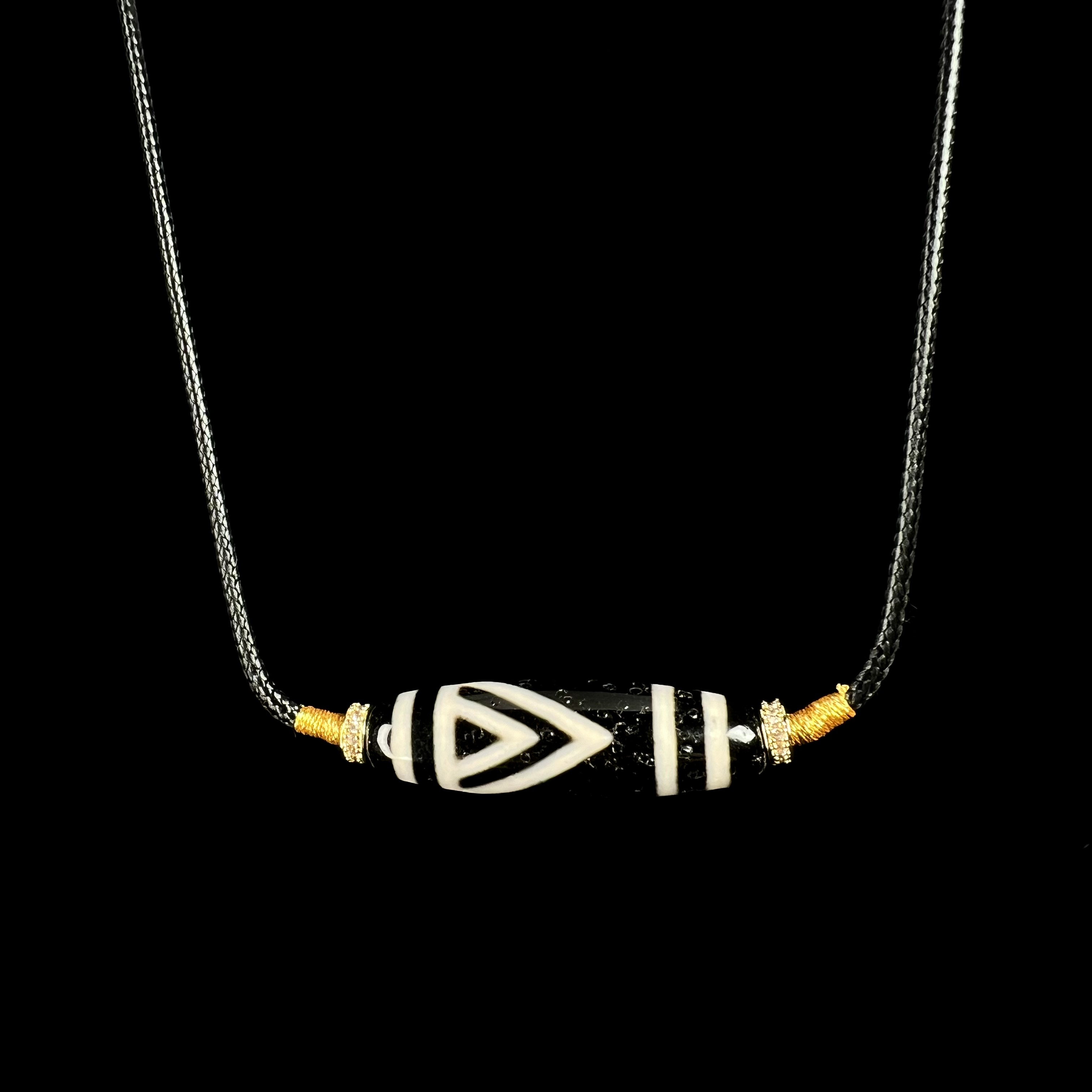 精选台珠 黑白 一眼双靠山  极简款 玛瑙锁骨项链