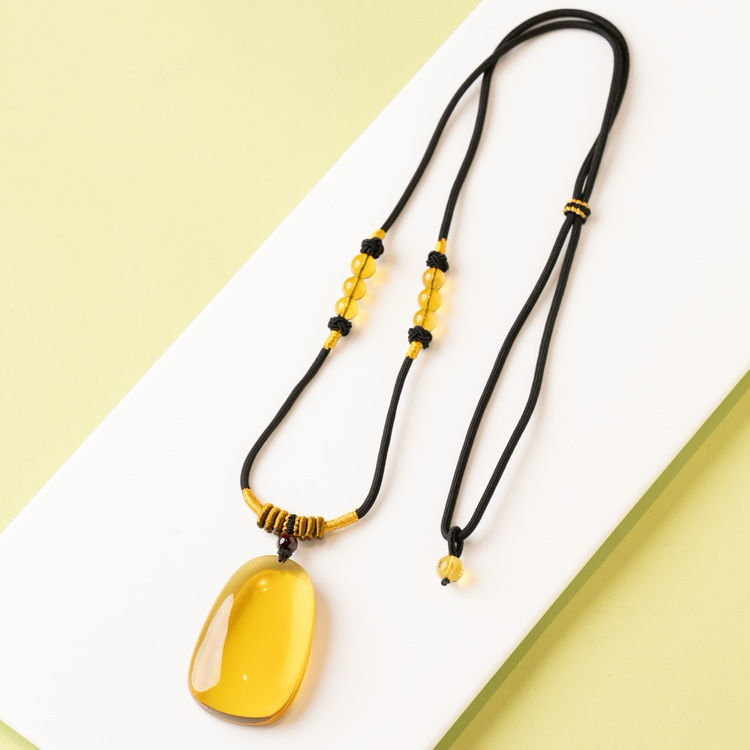 【普陀山欢喜】蓝珀吊坠（发货多样性一件）S40622