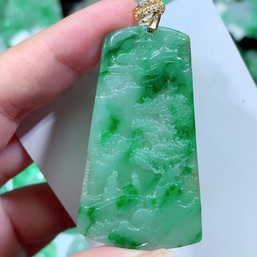 【闪购商品】翡翠颈饰未镶嵌