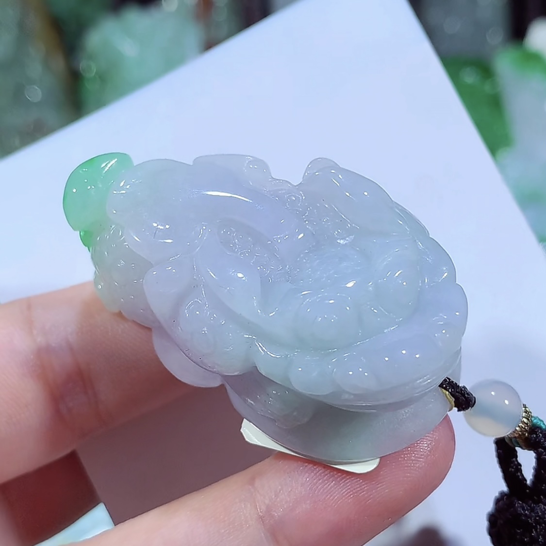 缅甸天然A货翡翠飘绿三脚金蟾吊坠