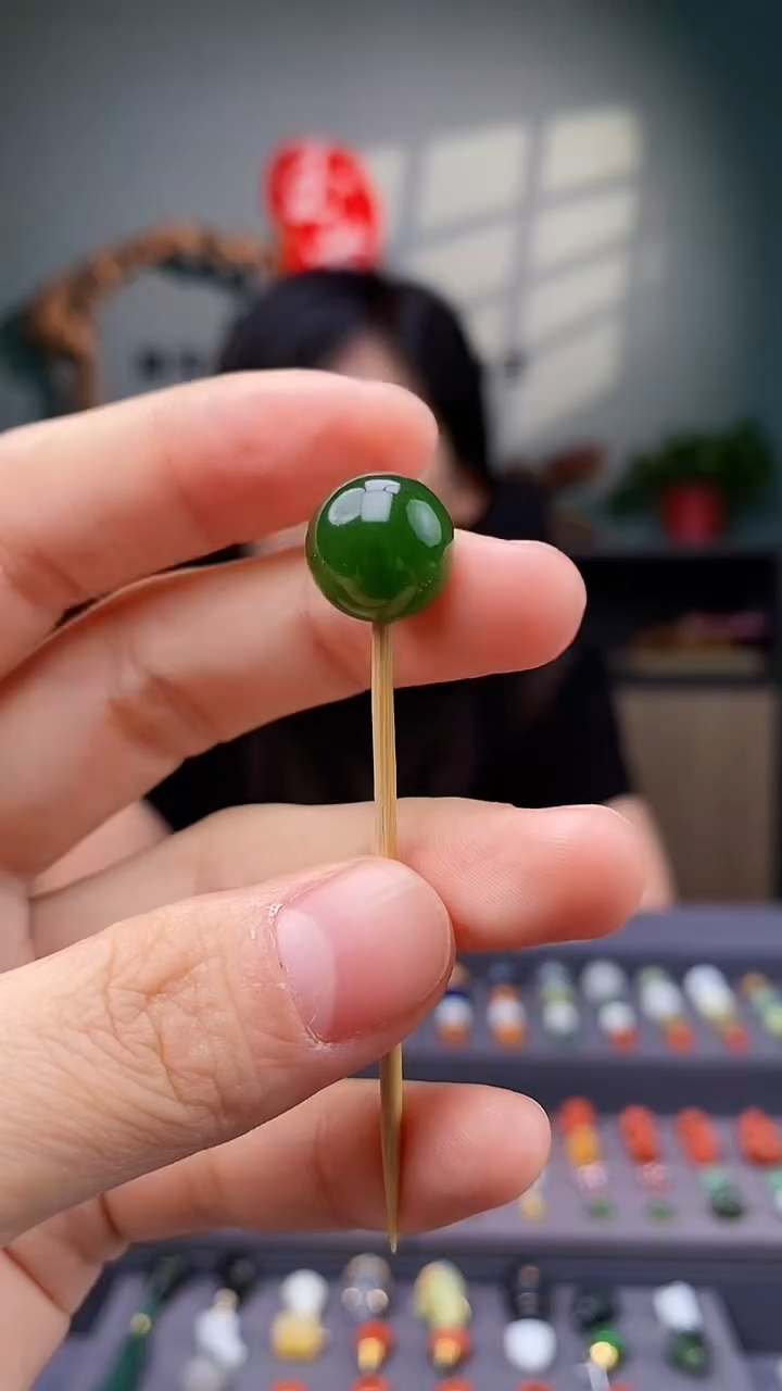 【闪购商品】和田玉-未镶嵌12mm碧玉单珠