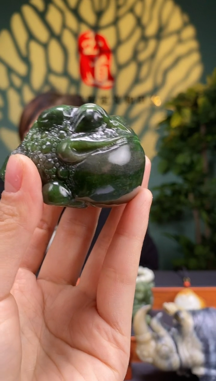 【闪购商品】和田玉-未镶嵌碧玉大嘴蛙摆件193g